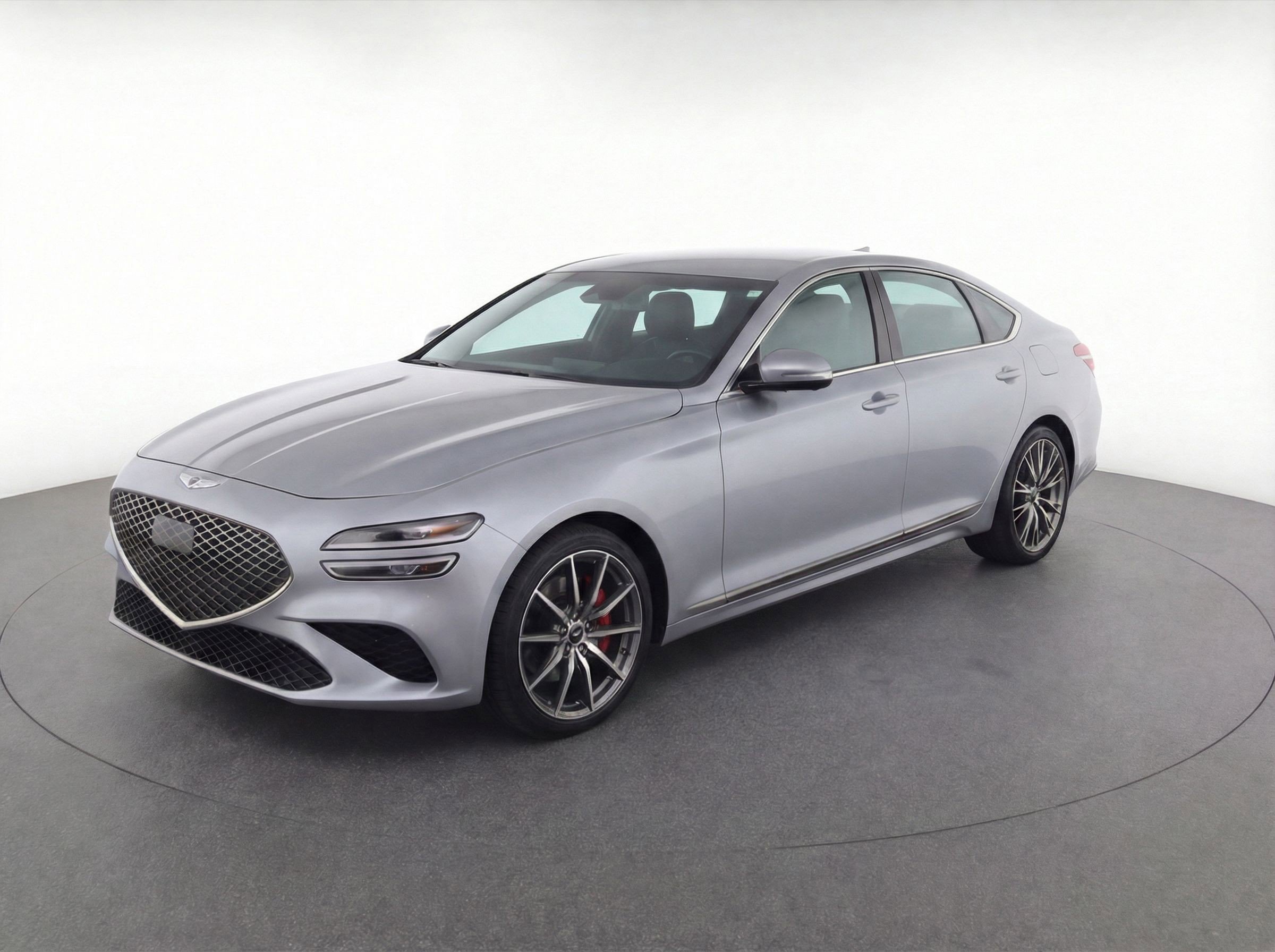 Used 2025 Genesis G70 2.5T image 3