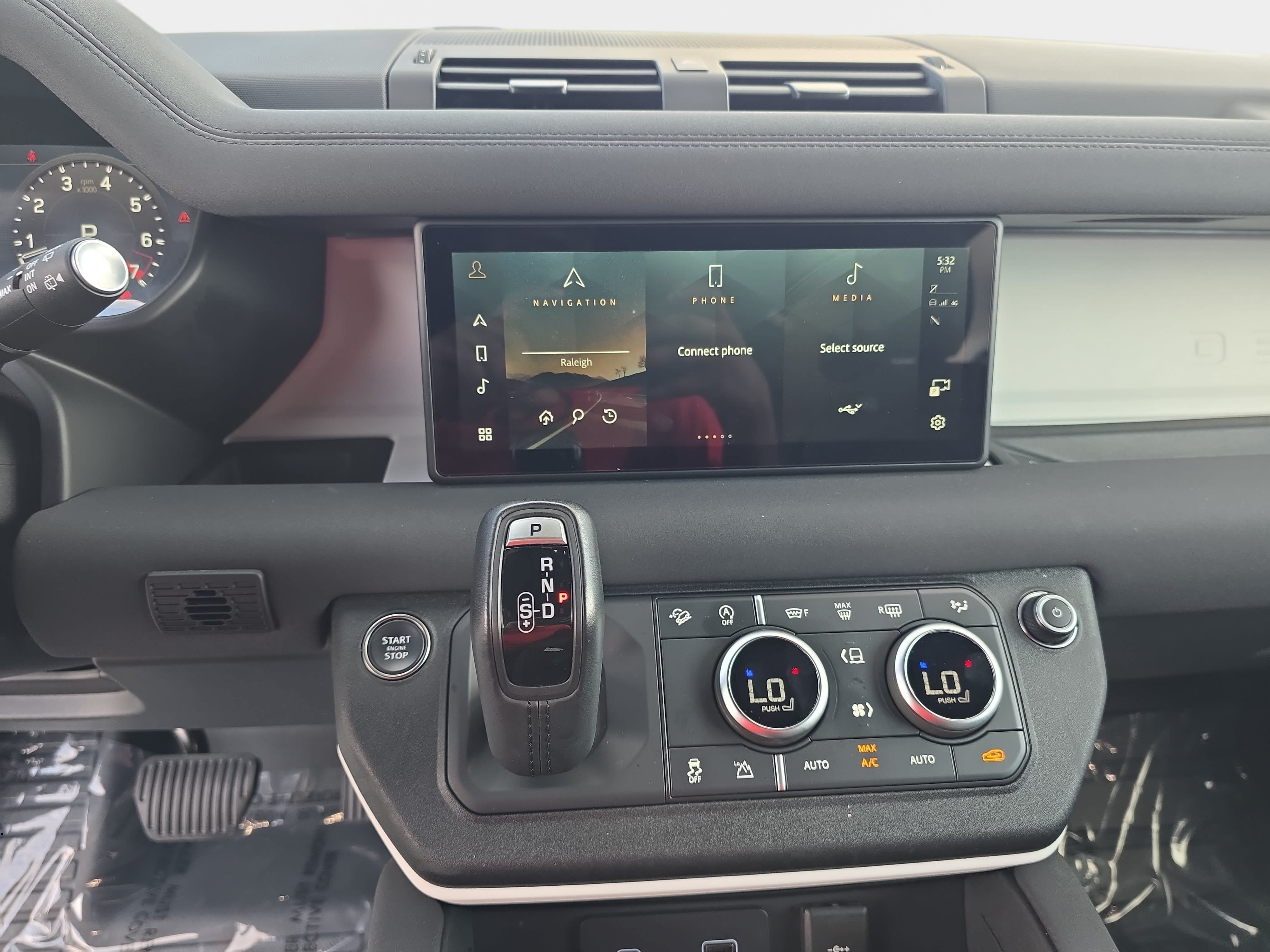 Certified 2023 Land Rover Defender 110 S AWD/4WD image 20