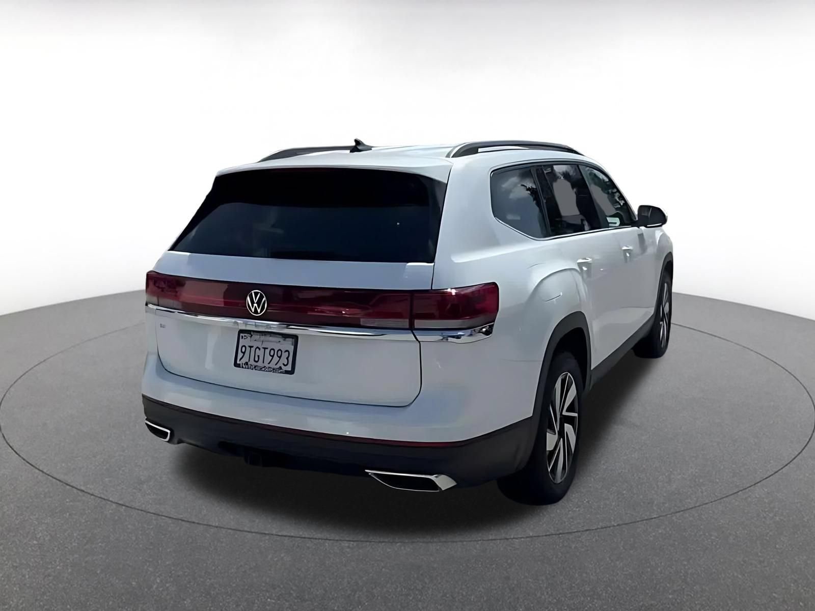 Used 2026 Volkswagen Atlas SE FWD image 14