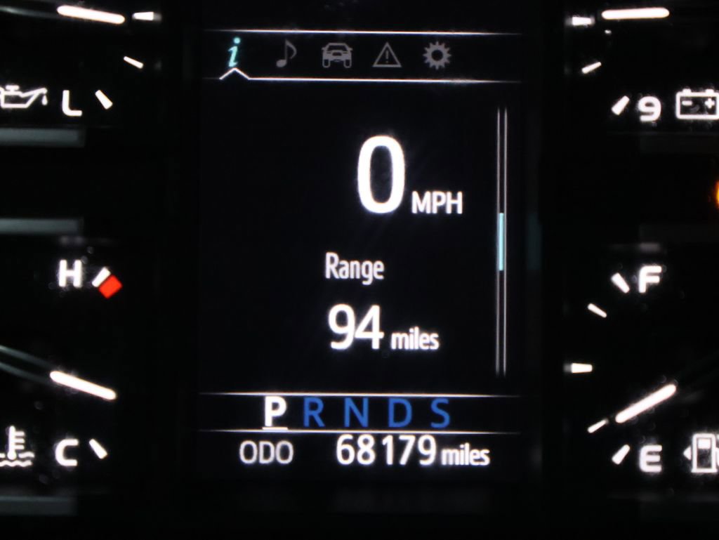 Used 2018 Toyota Tundra SR5 w/ SR5 Upgrade Package AWD/4WD image 20