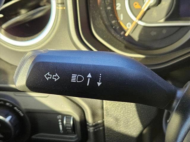 Used 2025 Jeep Gladiator Sport image 14