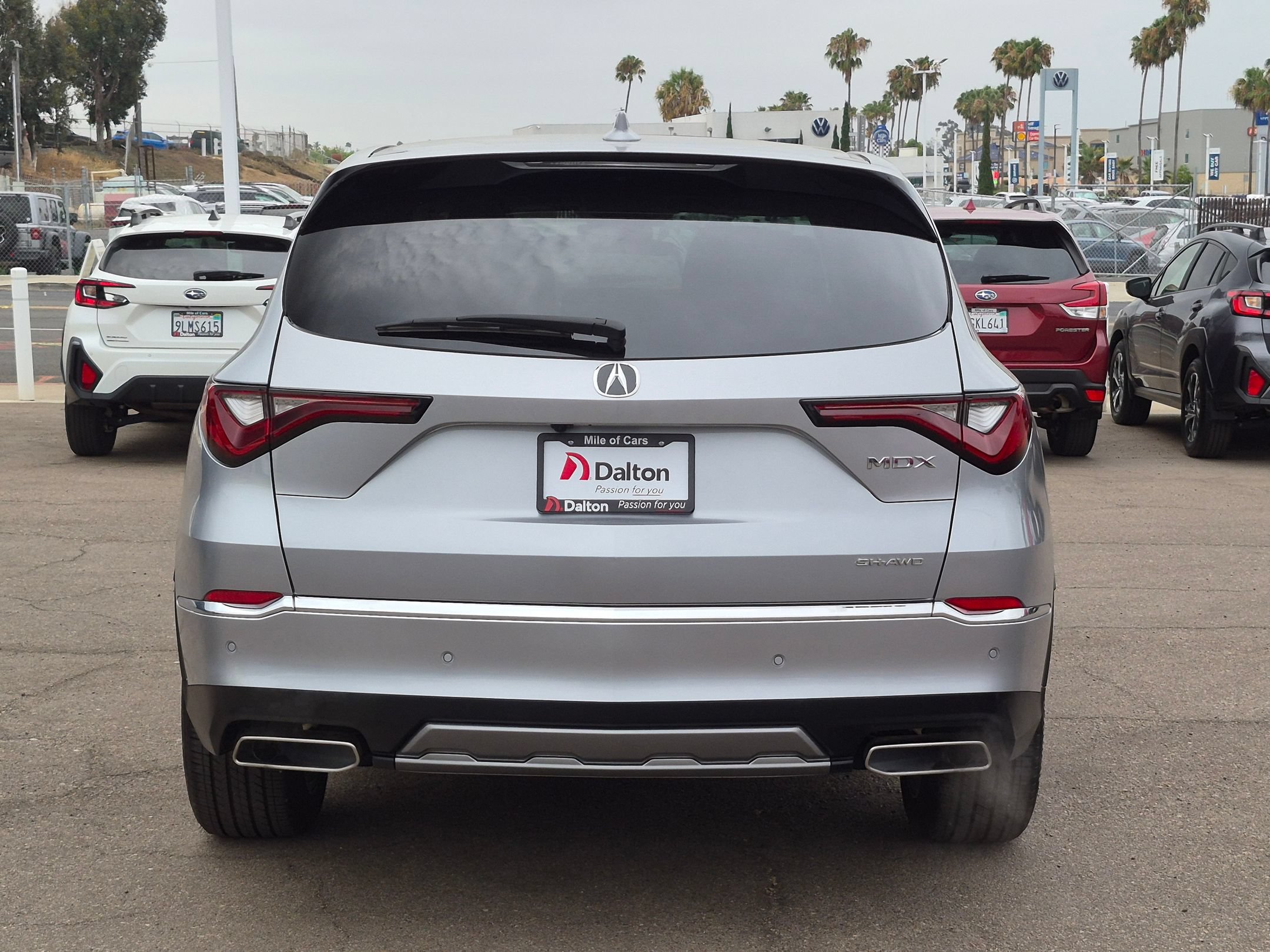 Used 2025 Acura MDX SH-AWD w/ Technology Package image 3