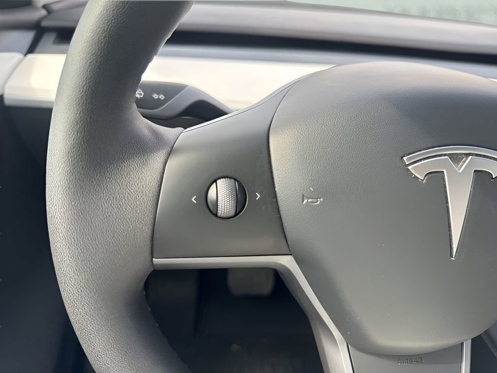 Used 2023 Tesla Model Y Long Range image 16
