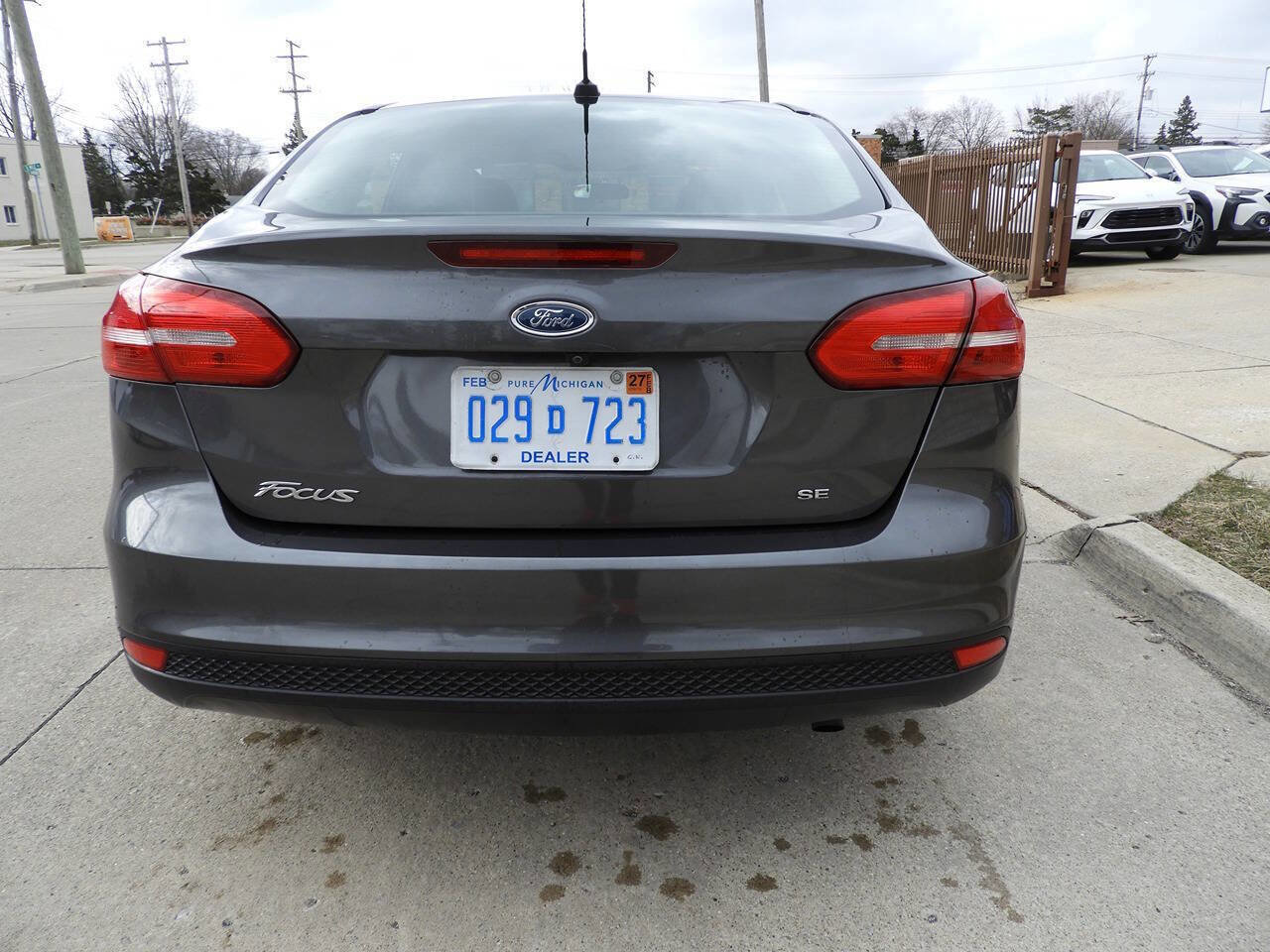 Used 2017 Ford Focus SE image 8
