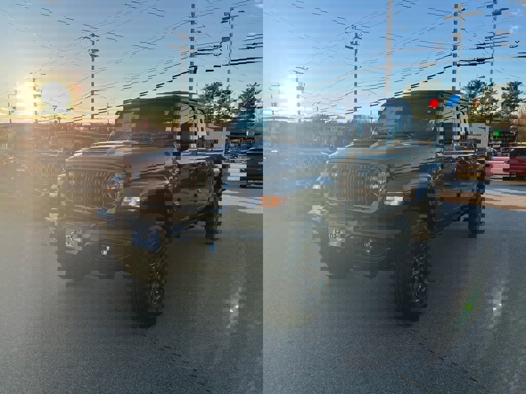 New 2026 Jeep Gladiator Sport image 3