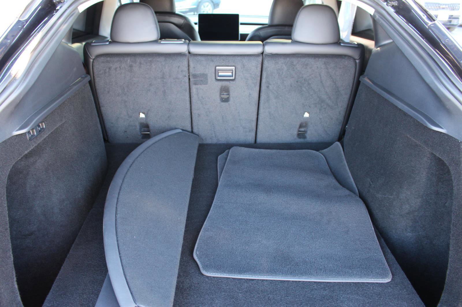 Used 2024 Tesla Model Y Long Range image 30