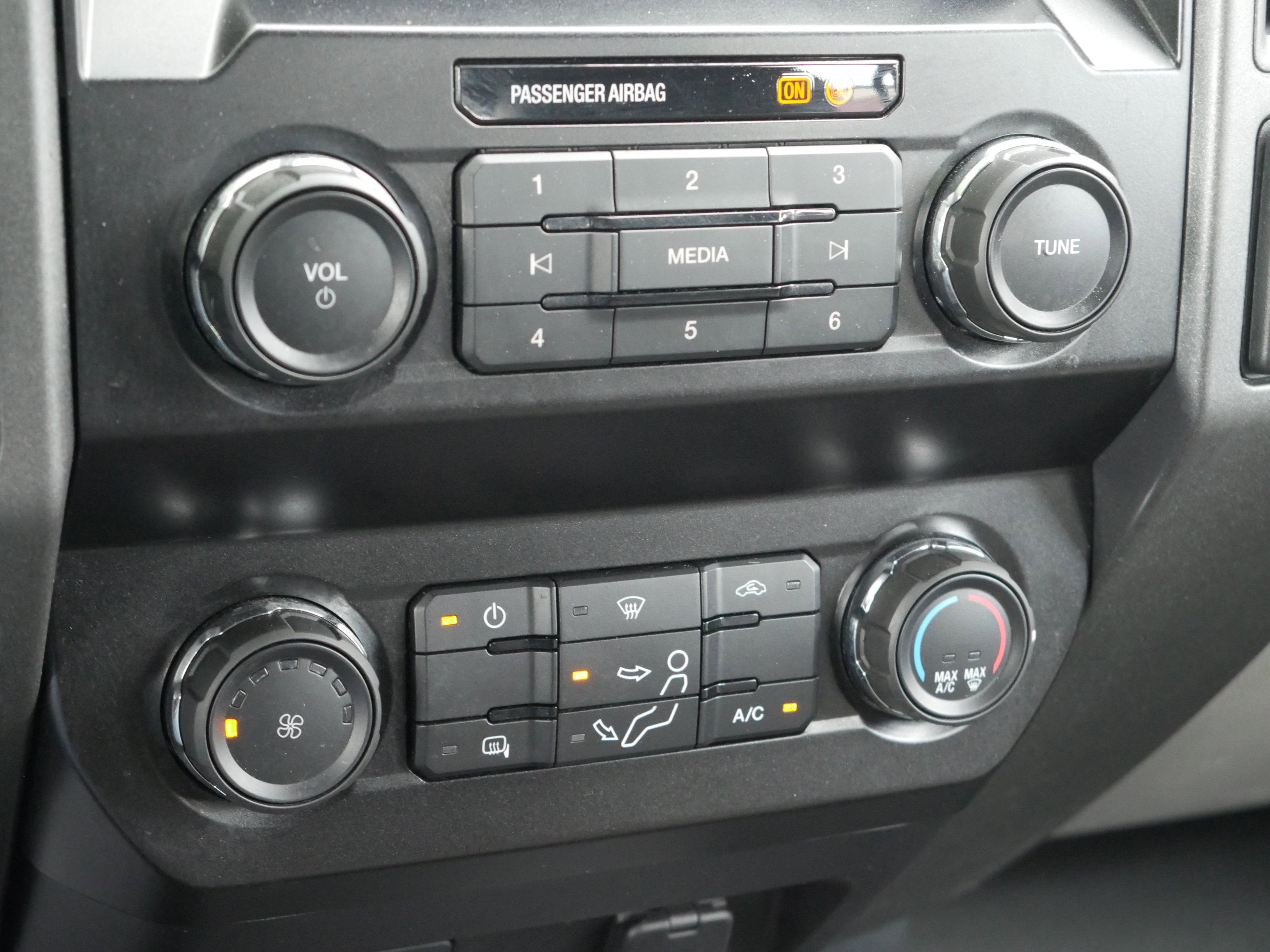 Certified 2022 Ford F250 XL w/ STX Appearance Package AWD/4WD image 15