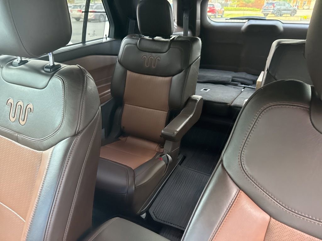 Used 2023 Ford Explorer King Ranch w/ Technology Package AWD/4WD image 18