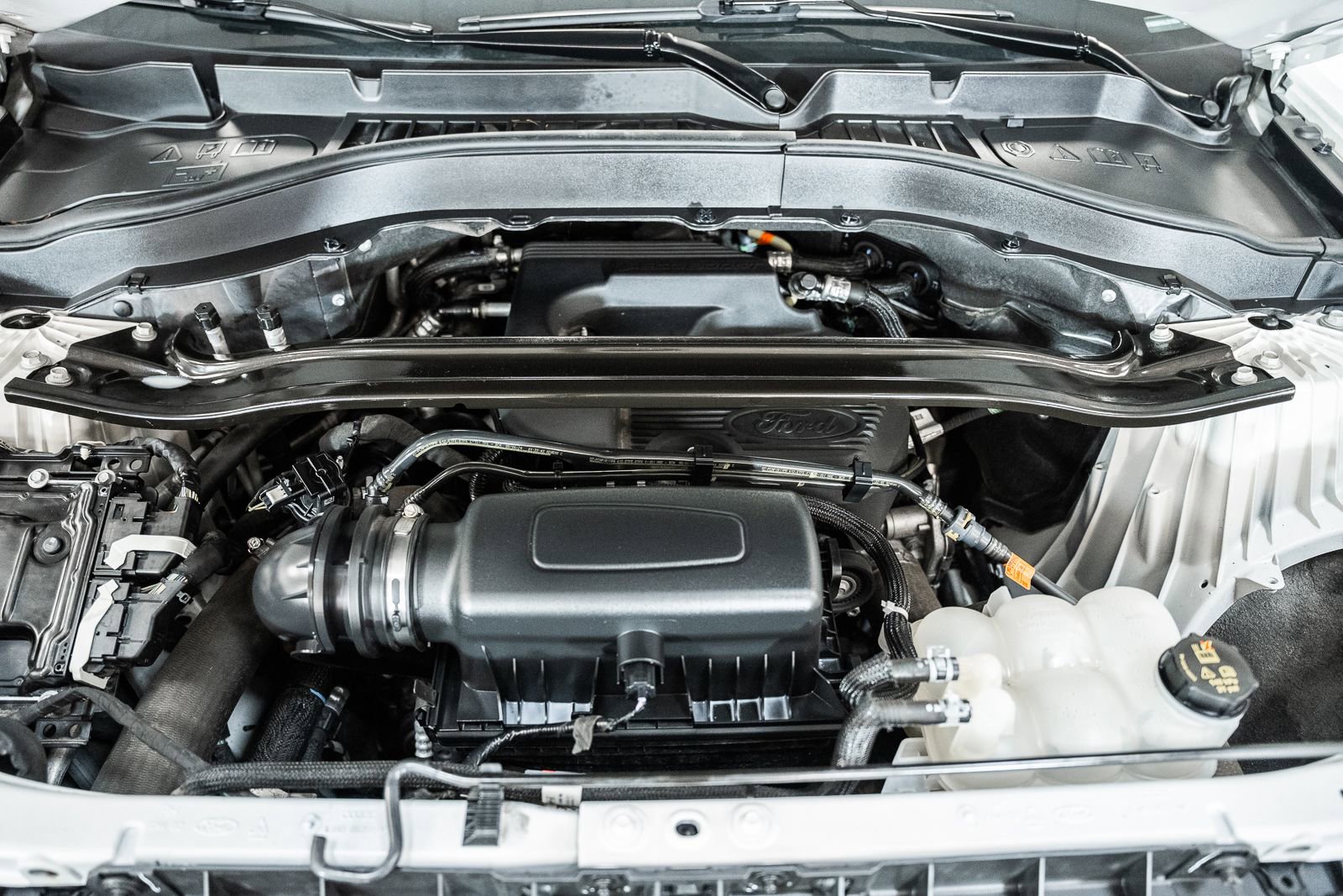 Used 2020 Ford Explorer Limited w/ Class III Trailer Tow Package image 27