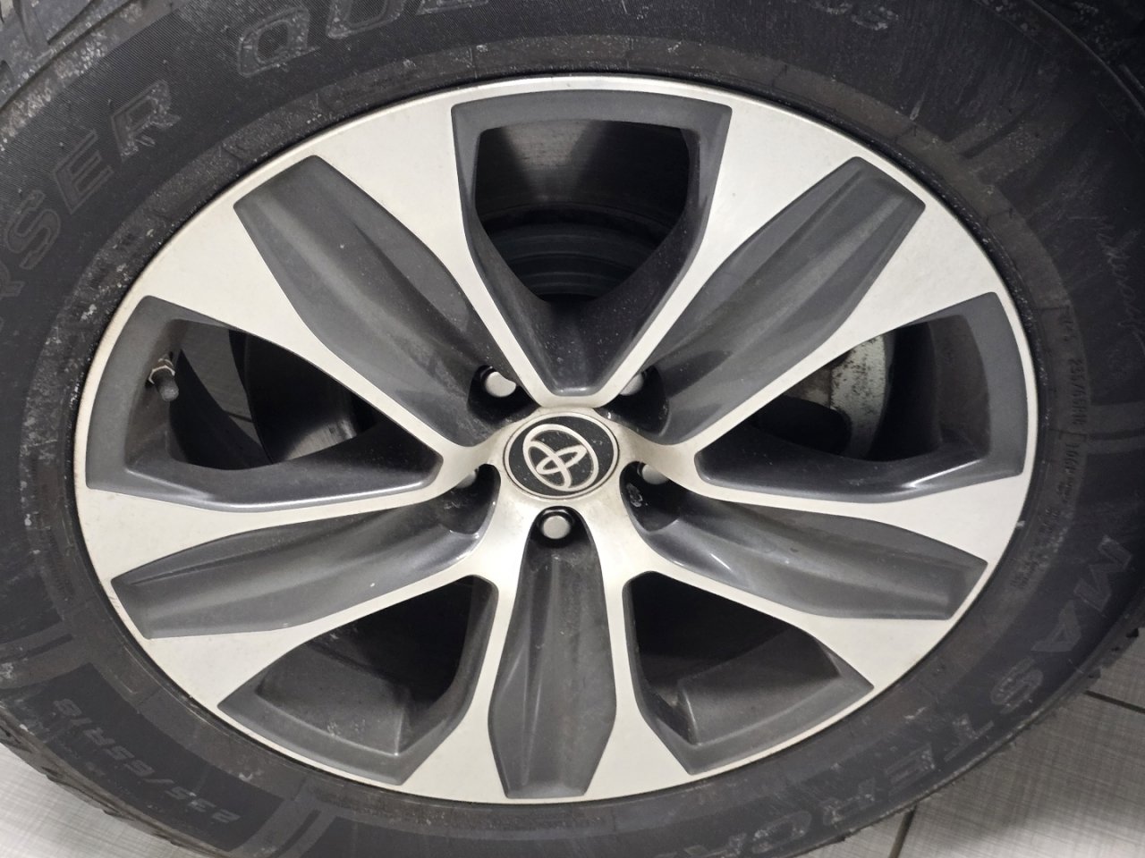 Used 2022 Toyota Highlander XLE image 10