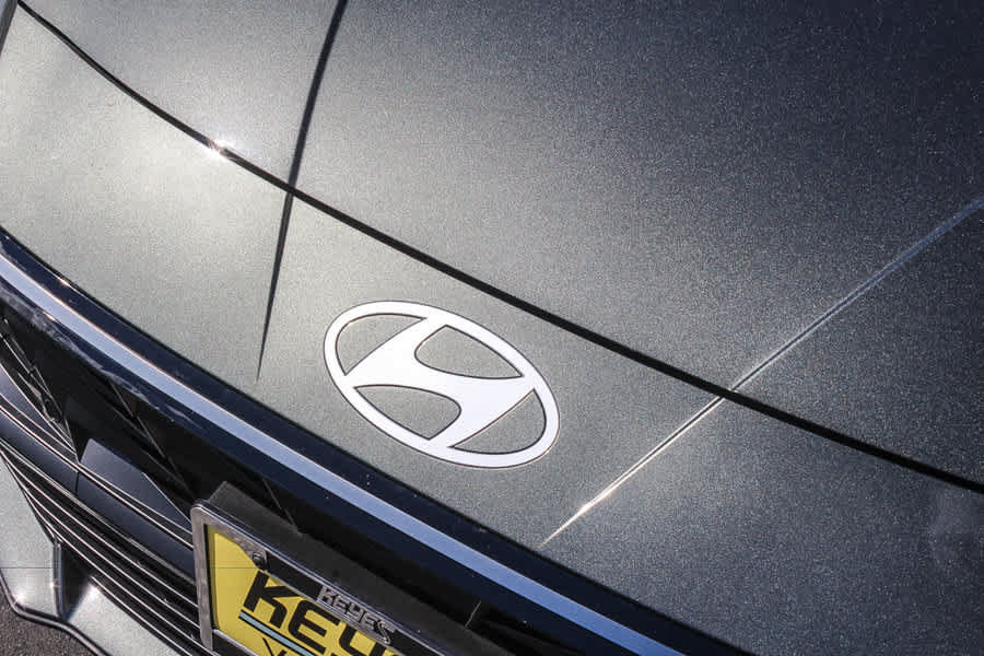 Certified 2026 Hyundai Elantra Limited FWD image 14