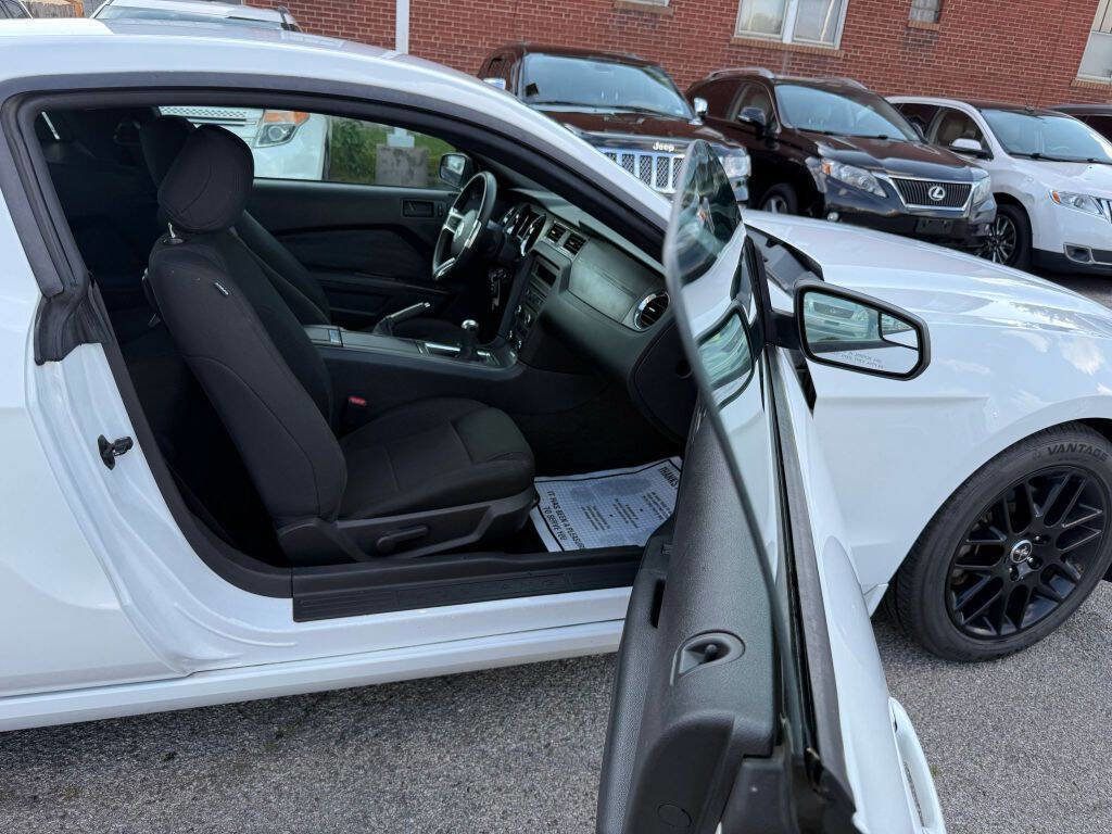 Used 2014 Ford Mustang Coupe w/ Equipment Group 102A image 17