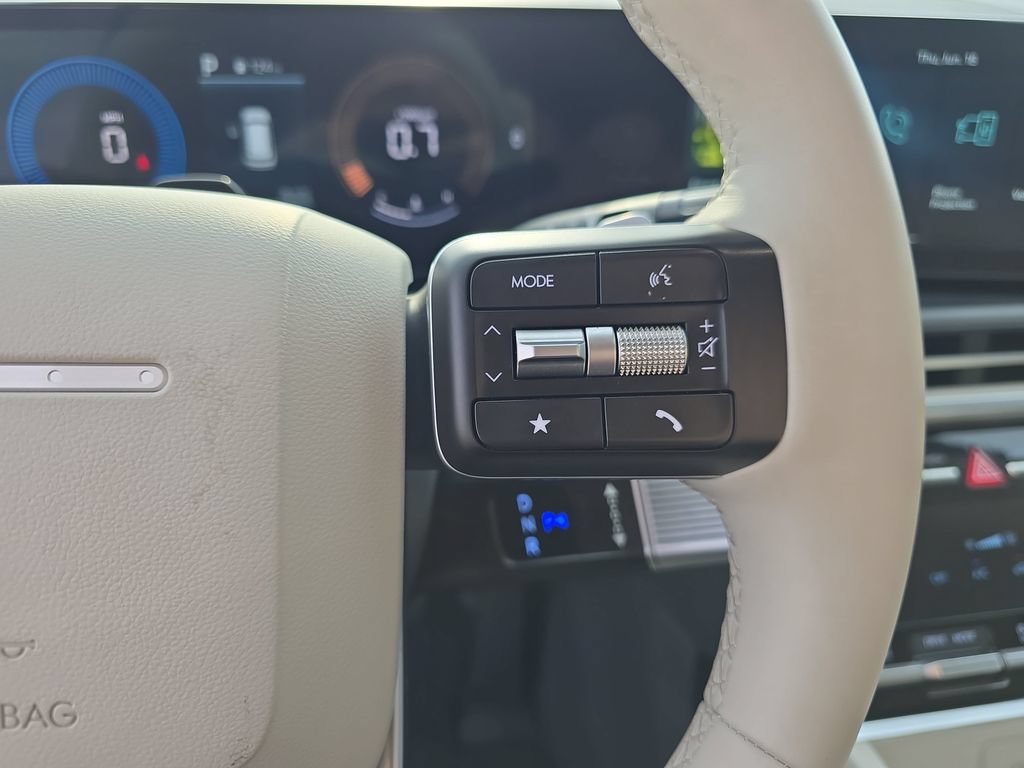 Used 2026 Hyundai Santa Fe SEL FWD image 19