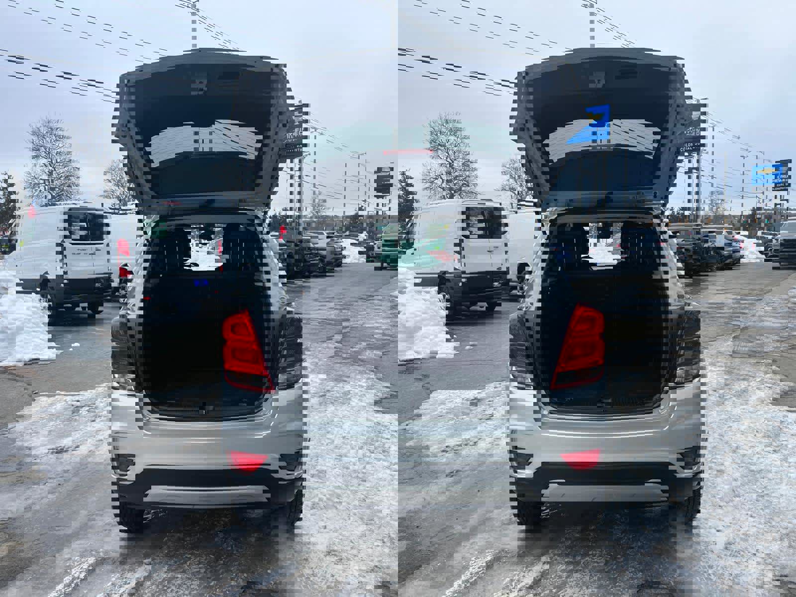 Certified 2022 Chevrolet Trax LT w/ LT Convenience Package image 39