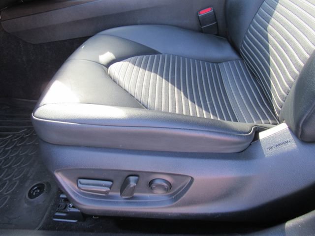 Used 2023 Toyota Camry SE image 18