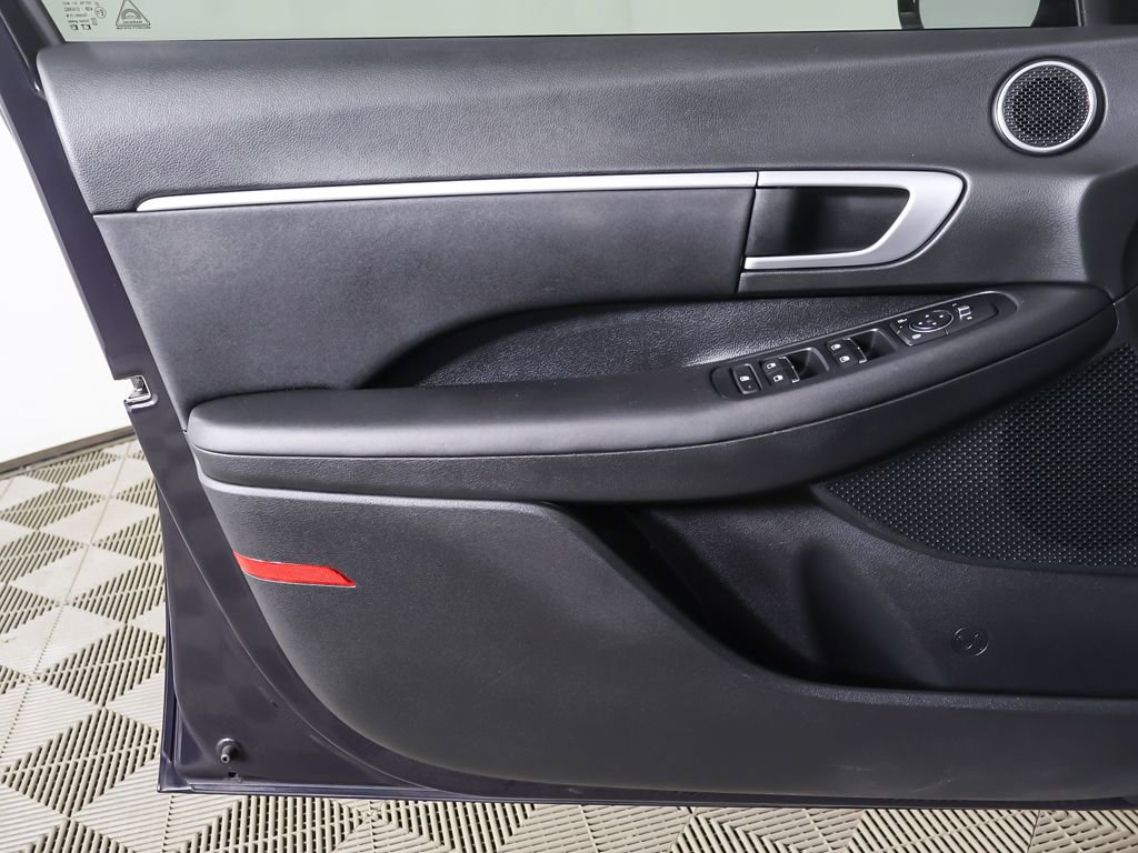 Certified 2025 Hyundai Sonata SEL image 18