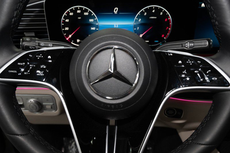 Certified 2026 Mercedes-Benz GLS 450 4MATIC image 25