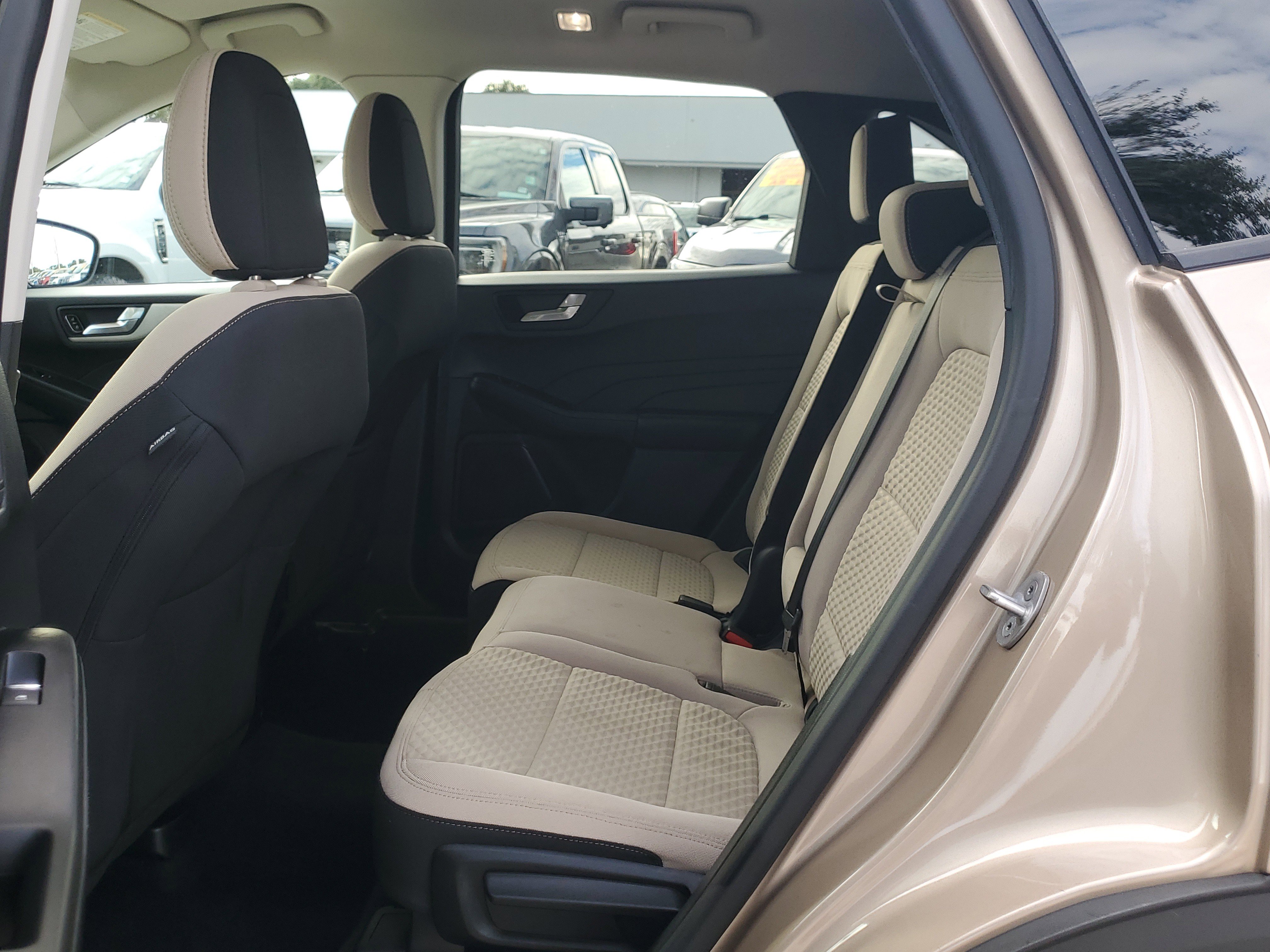 Used 2021 Ford Escape SE w/ SE Sport Appearance Package image 13