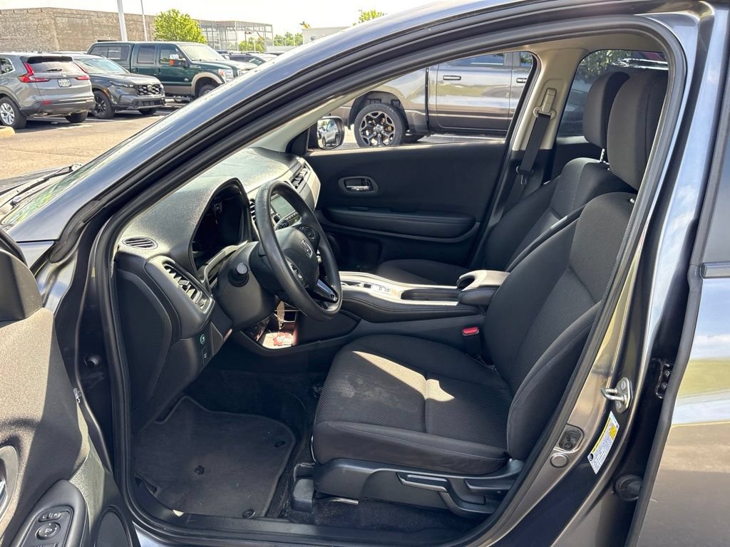 Used 2017 Honda HR-V LX image 13