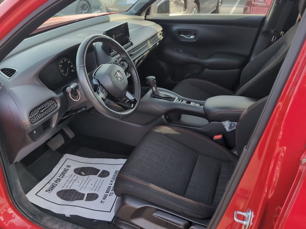 Used 2024 Honda HR-V Sport image 11