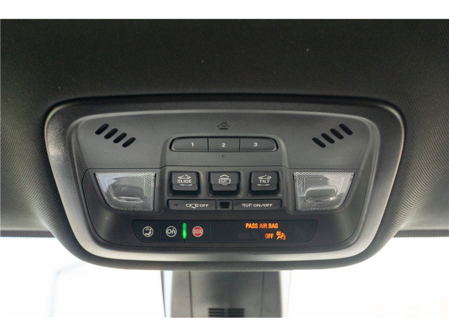 Used 2023 Chevrolet Traverse Premier w/ Redline Edition AWD/4WD image 23