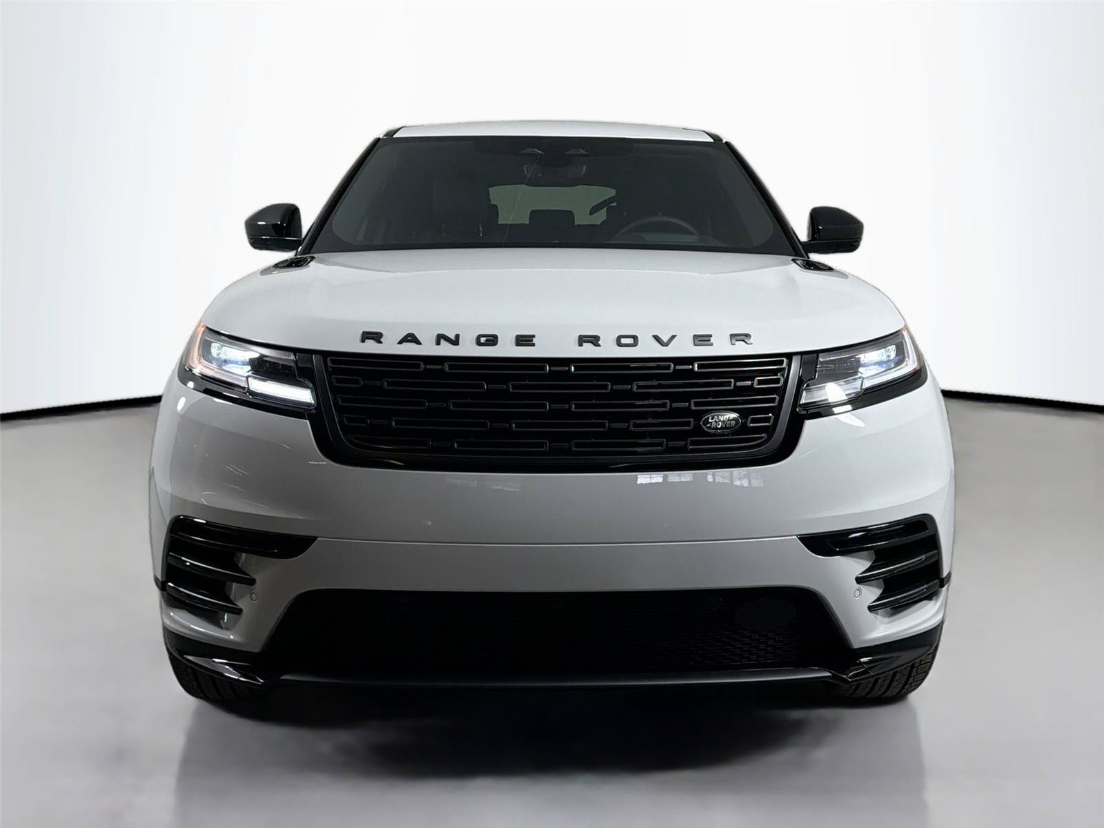 New 2026 Land Rover Range Rover Velar Dynamic SE AWD/4WD image 2