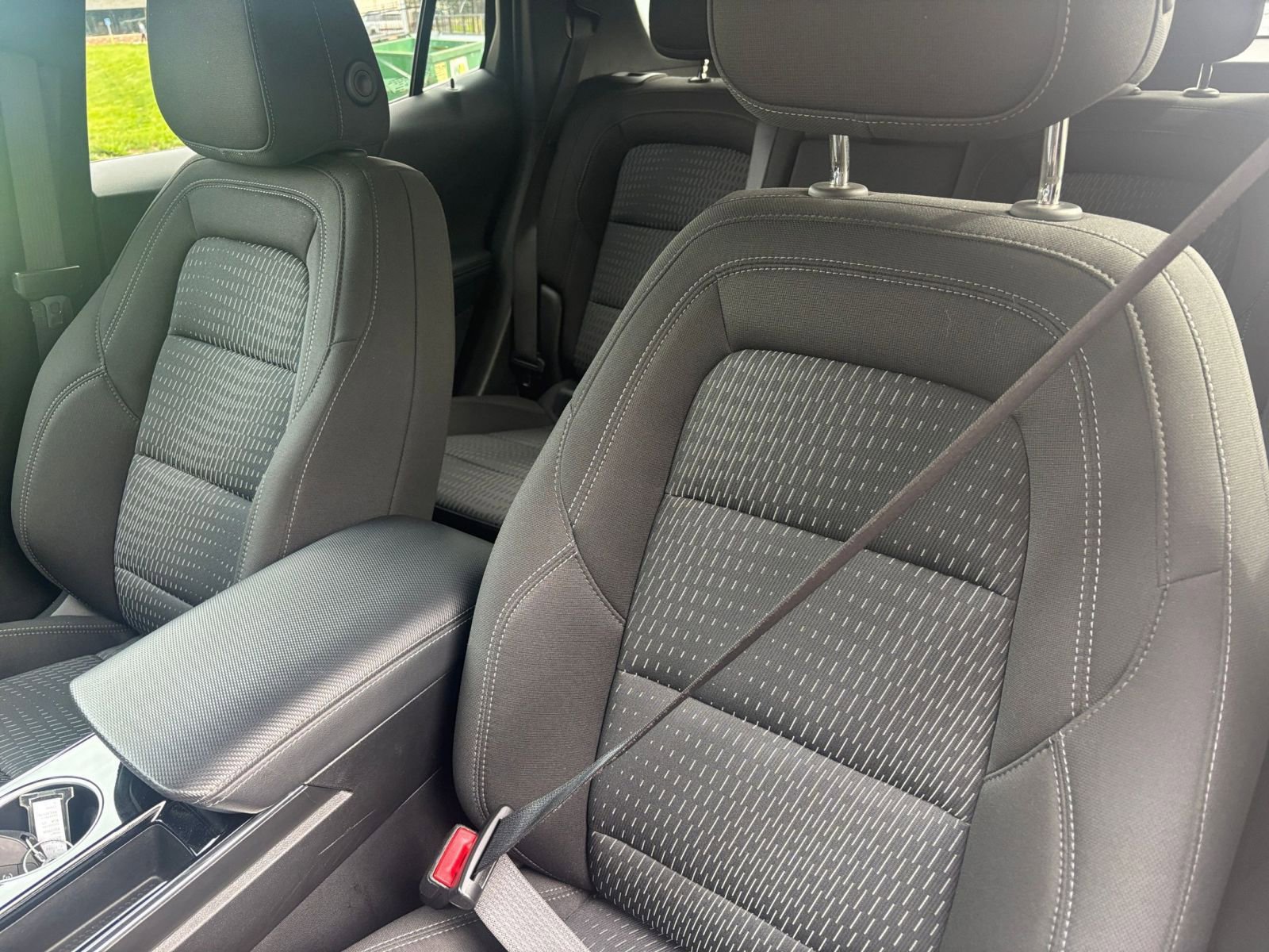 Used 2025 Chevrolet Equinox LT FWD image 35