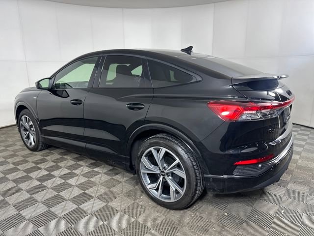 Used 2024 Audi Q4 e-tron Prestige w/ Black Optic Plus Package image 5