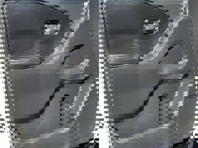 Certified 2025 Nissan Frontier S image 6