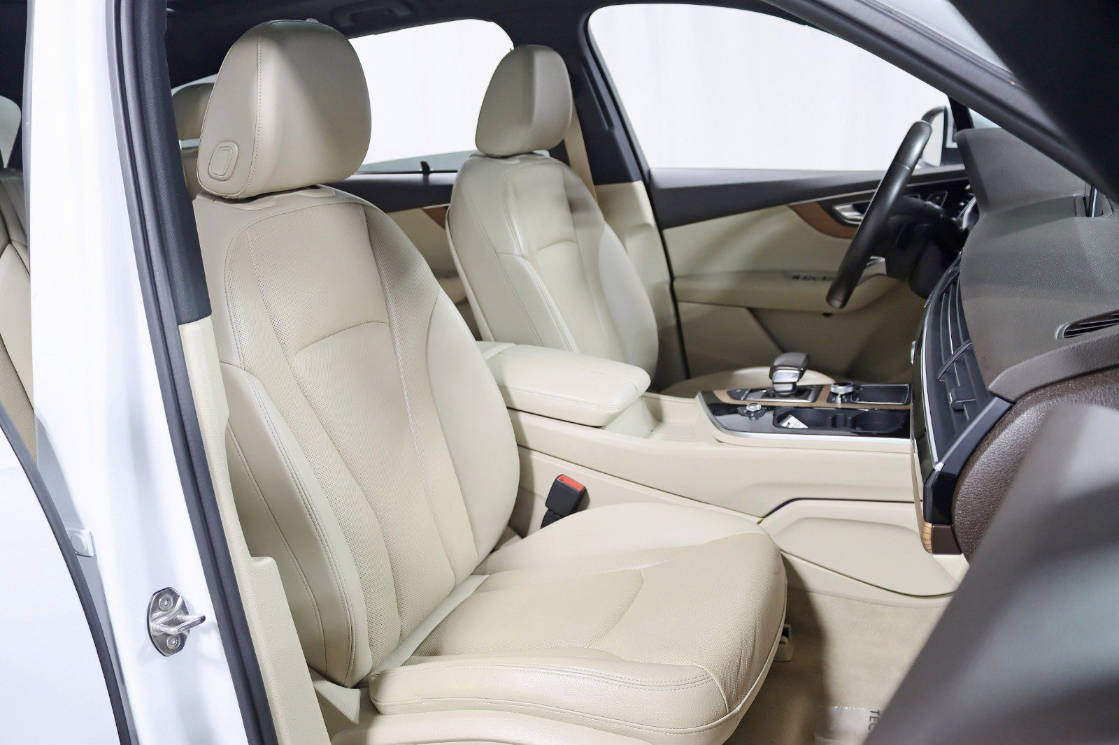 Used 2017 Audi Q7 3.0T Prestige image 31