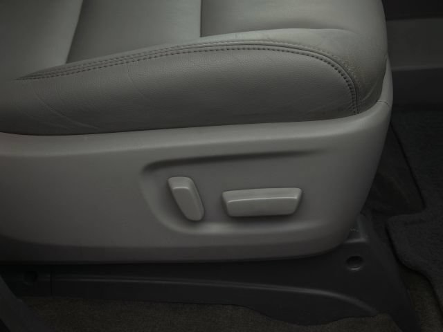 Used 2017 Toyota Sienna XLE w/ XLE Navigation Package FWD image 27