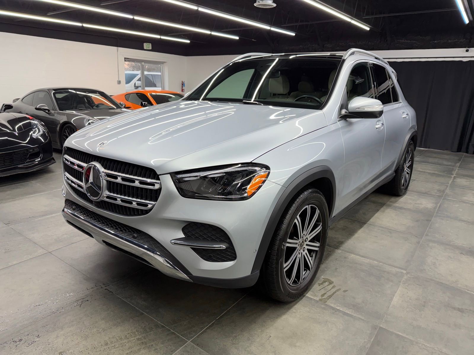 Used 2024 Mercedes-Benz GLE 350 4MATIC image 1
