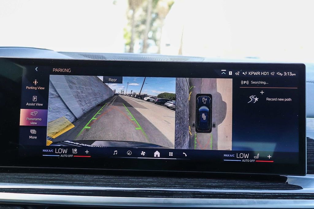 Used 2026 BMW X5 sDrive40i w/ M Sport Package image 24