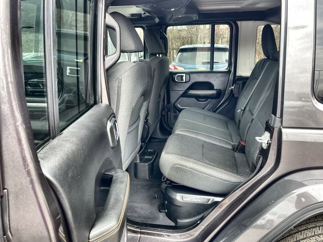 Used 2025 Jeep Wrangler Unlimited Sahara image 26