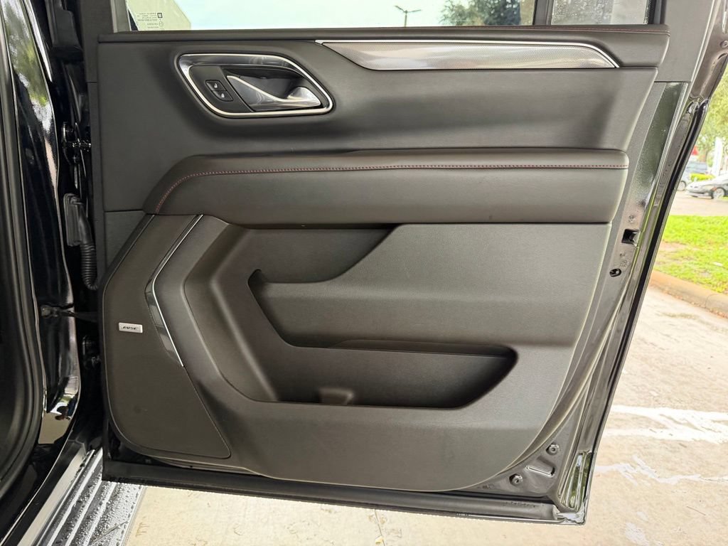 Used 2024 Chevrolet Suburban RST w/ Luxury Package RWD image 35