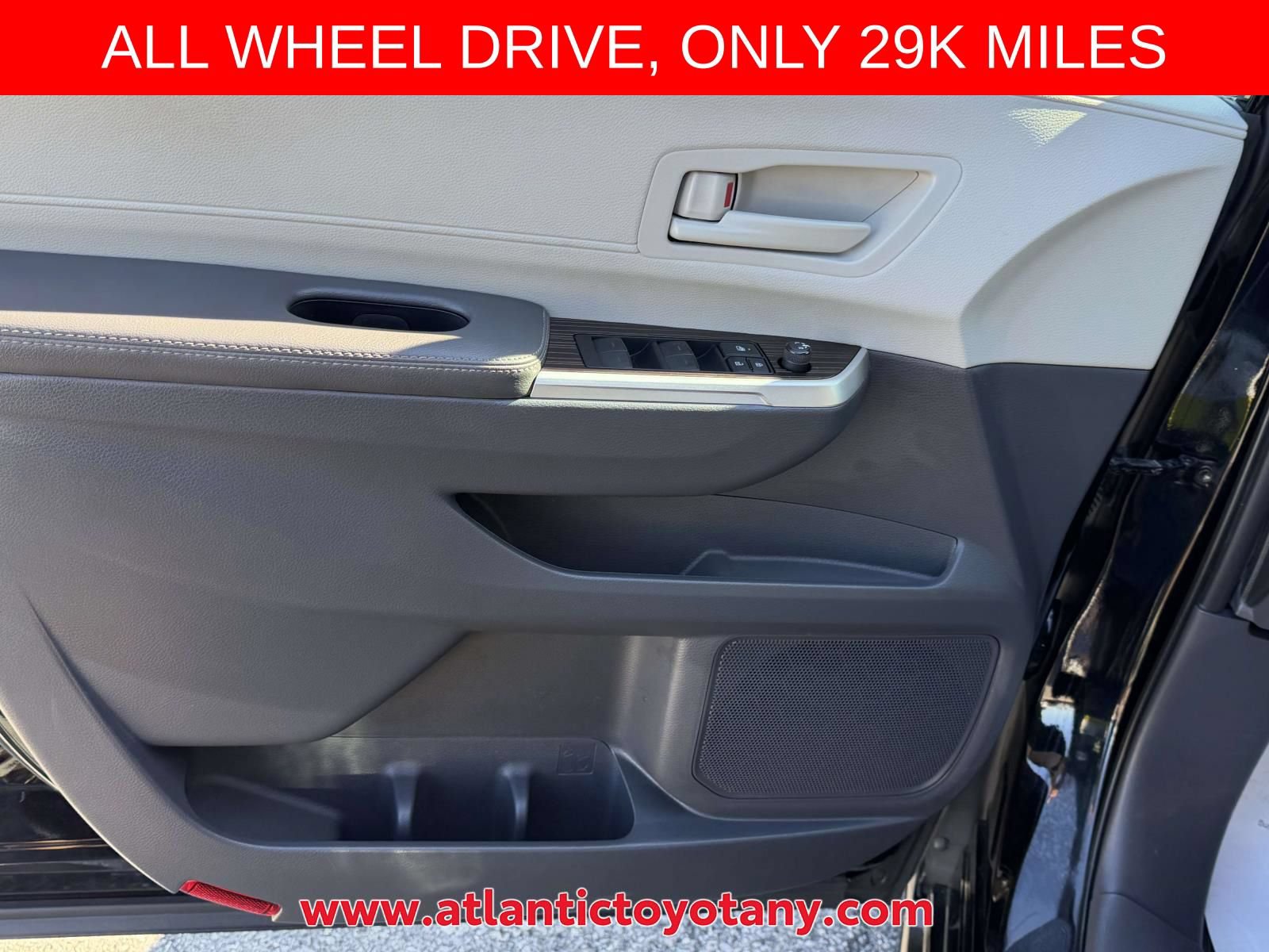 Used 2022 Toyota Sienna LE AWD/4WD image 20