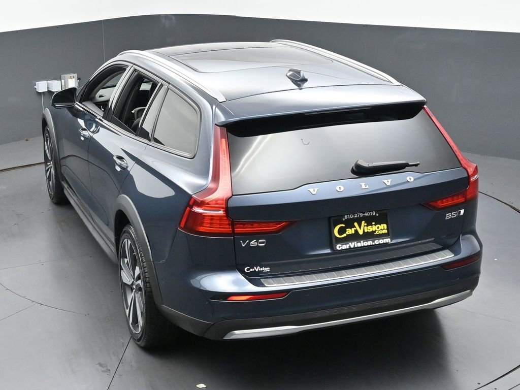 Used 2023 Volvo V60 B5 Cross Country Plus w/ Climate Package image 36