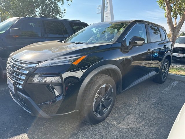 Used 2024 Nissan Rogue SV