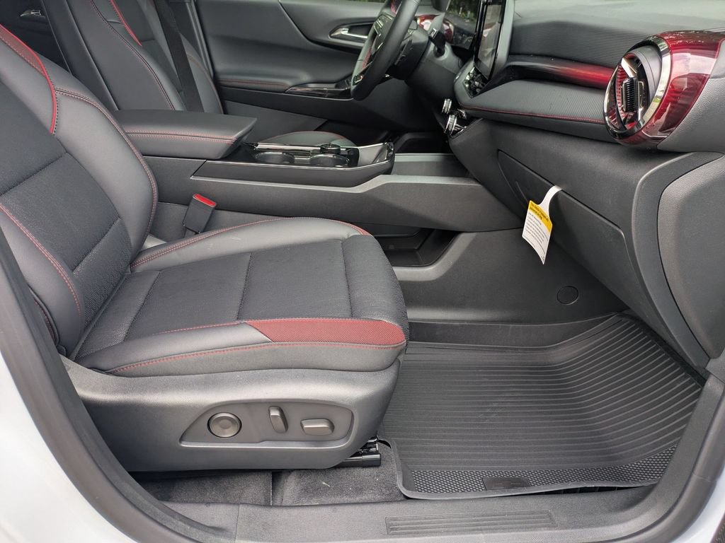 New 2027 Chevrolet Equinox RS w/ Safety and Technology Package FWD image 39