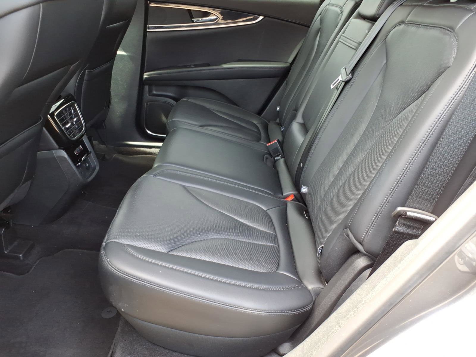 Used 2023 Lincoln Nautilus Reserve AWD/4WD image 11