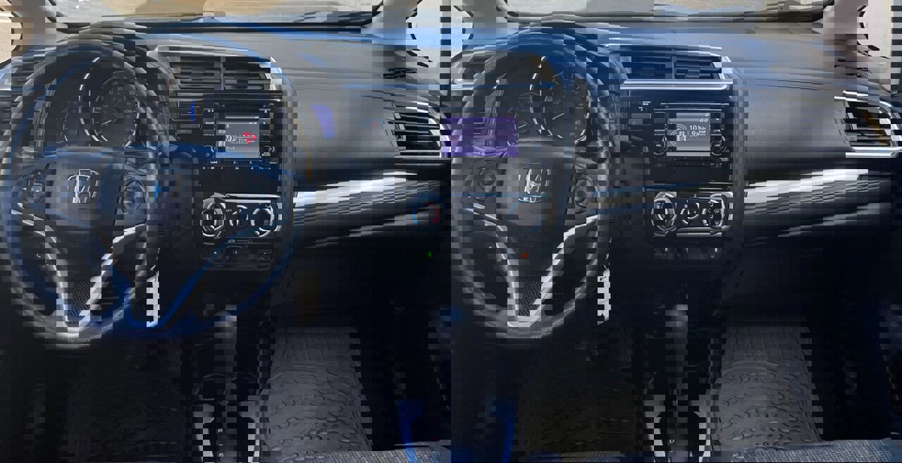 Used 2016 Honda Fit LX image 11