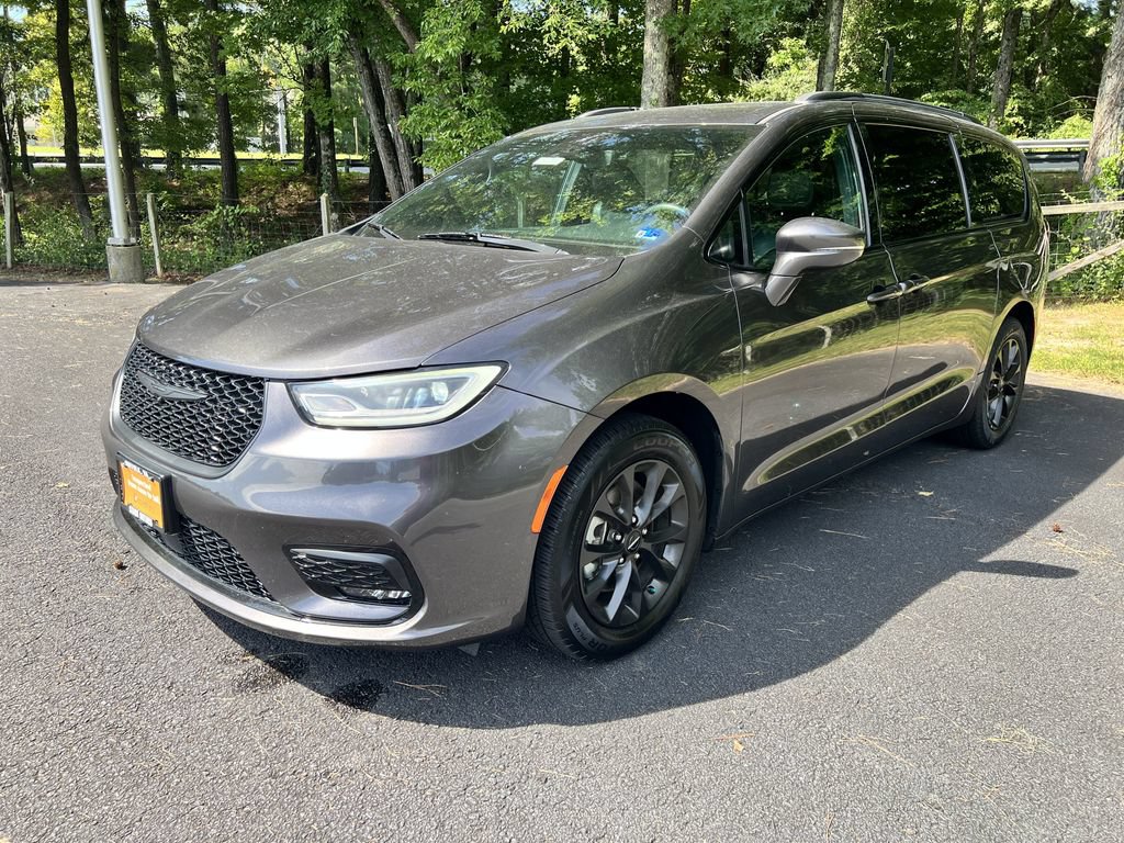Used 2021 Chrysler Pacifica Touring-L w/ S Appearance Package FWD image 7
