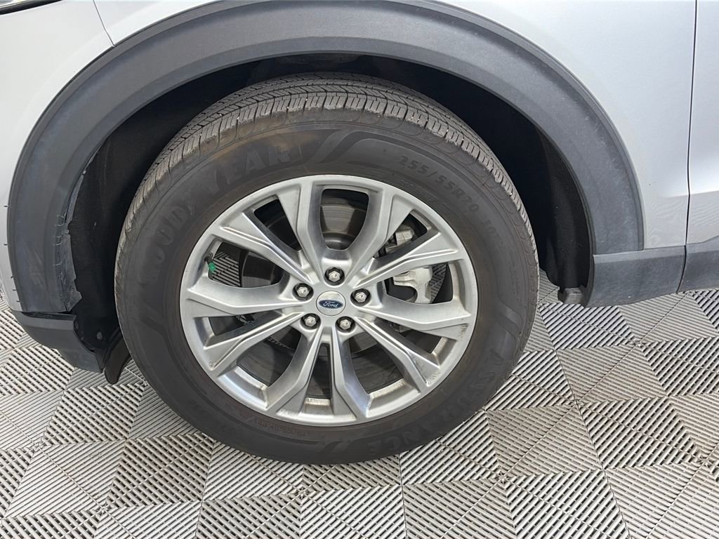 Used 2022 Ford Explorer Limited image 8