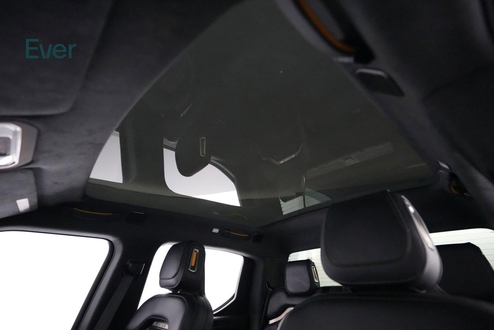 Used 2024 Rivian R1T Adventure image 25