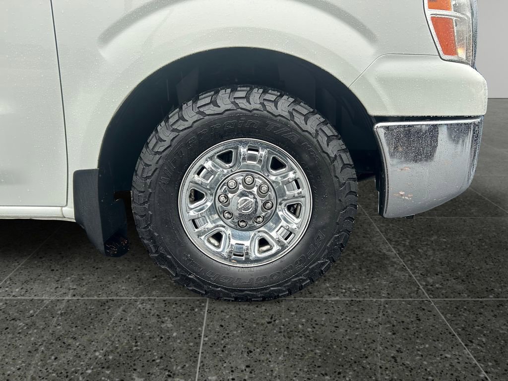 Used 2014 Nissan NV 3500 SL w/ Technology Package image 9
