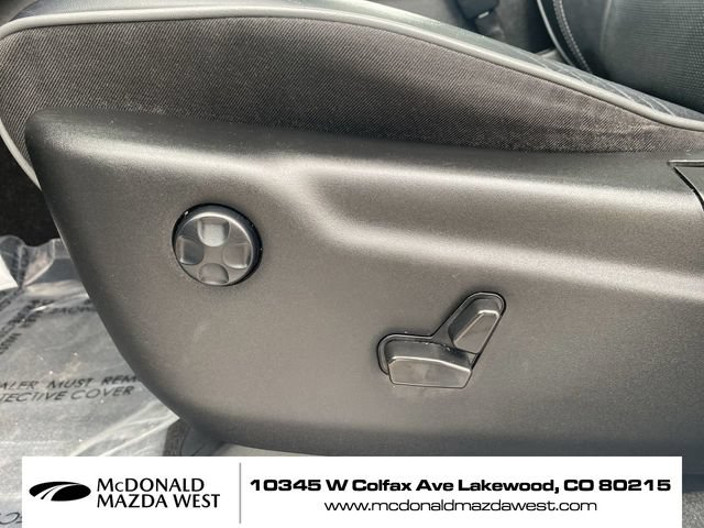 Used 2021 Jeep Grand Cherokee Overland AWD/4WD image 13