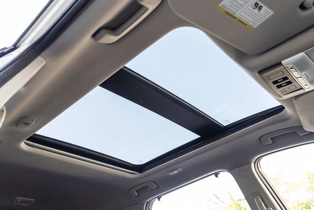 Used 2021 Nissan Rogue Platinum image 12