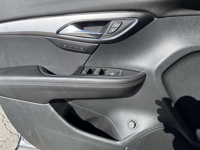 New 2025 Buick Envision Sport Touring image 7