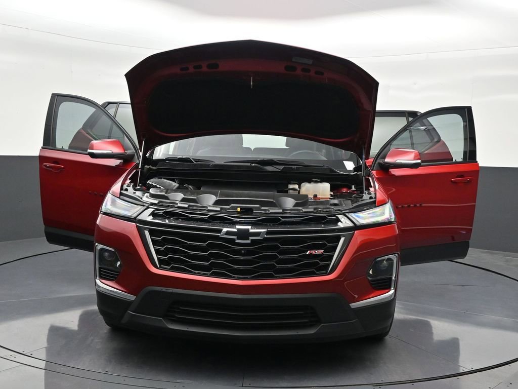 Used 2023 Chevrolet Traverse RS image 37