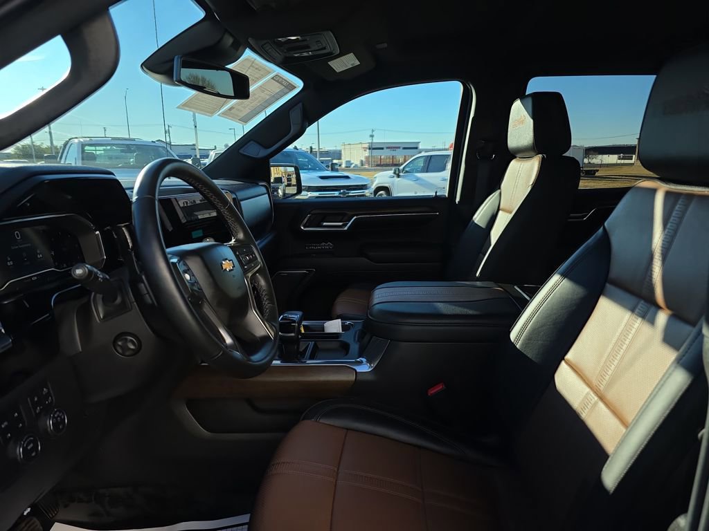 Used 2024 Chevrolet Silverado 1500 High Country w/ Z71 Off-Road Package image 7